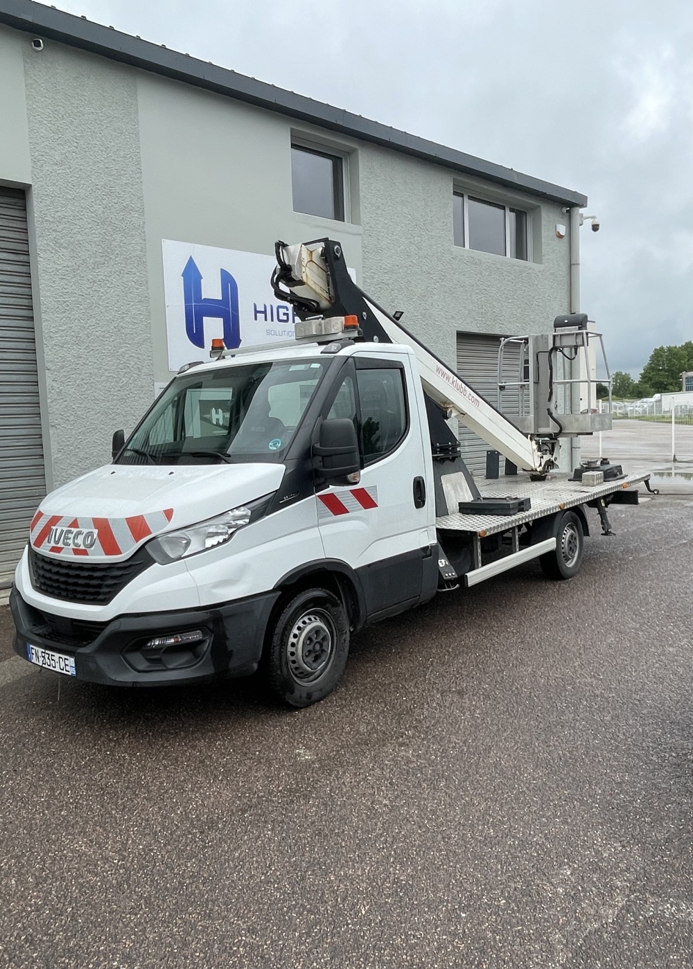 Camion Nacelle KLUBB 16M KT48 sur Iveco Daily